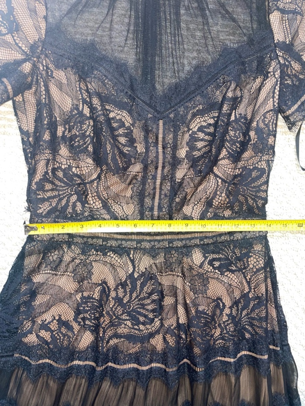 TADASHI SHOJI CAMILLA TEA-LENGTH BLACK LACE DRESS Size 6 - Picture 8 of 12
